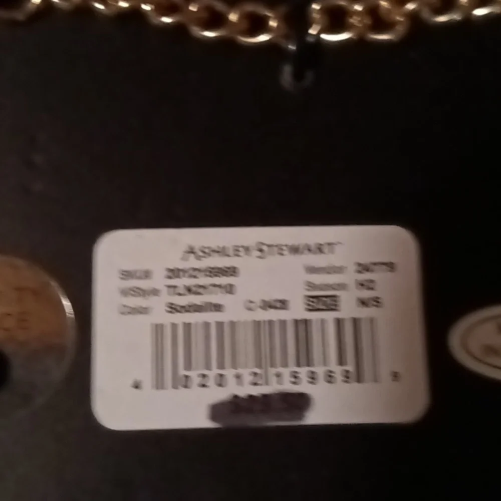 Jewelry - Picture 2 of 4